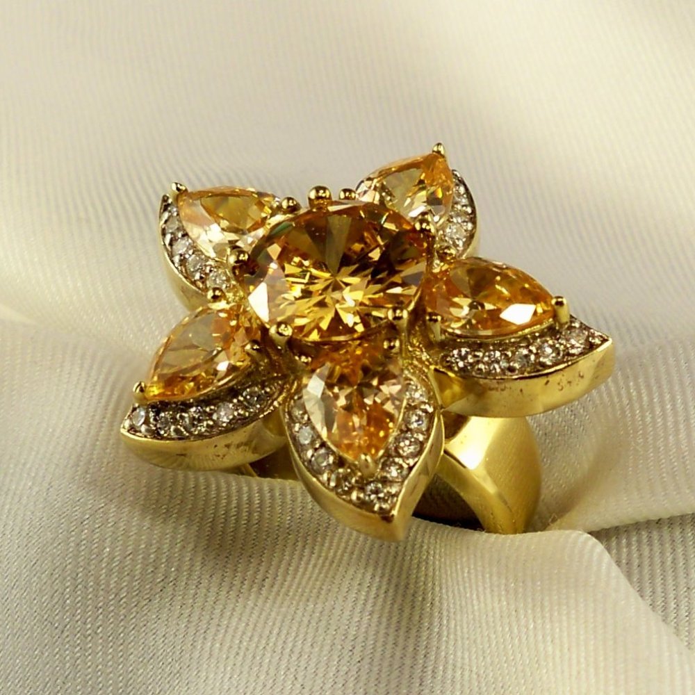 New Champagne Cubic Zirconia Gold Flower DESIGNER Ring